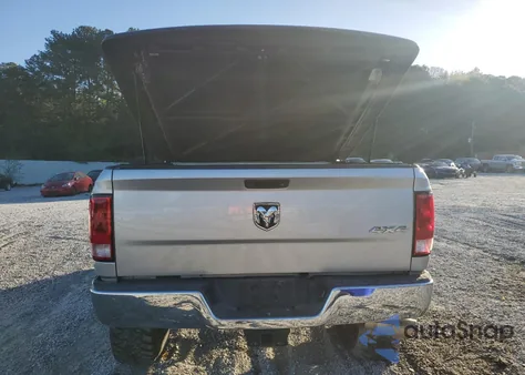 2015 Ram 2500 St z USA, uszkodzony, nr VIN 3C6UR5CJ0FG668093